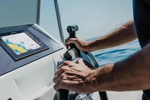 Echosonda Simrad GO12 XSE z przetwornikiem Active Imaging 3-in-1 - 12 cali - obrazek 4