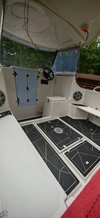 Łódź Lakeman 540 Pilothouse Classic - NOWA 2025r + Przyczepa Brenderup - obrazek 3