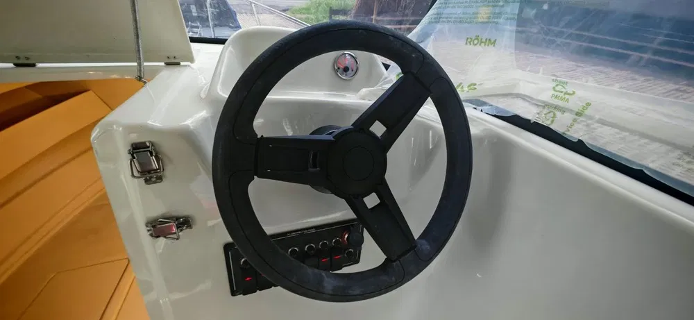 Łódź Lakeman 540 Pilothouse Classic - NOWA 2025r + Przyczepa Brenderup - obrazek 4