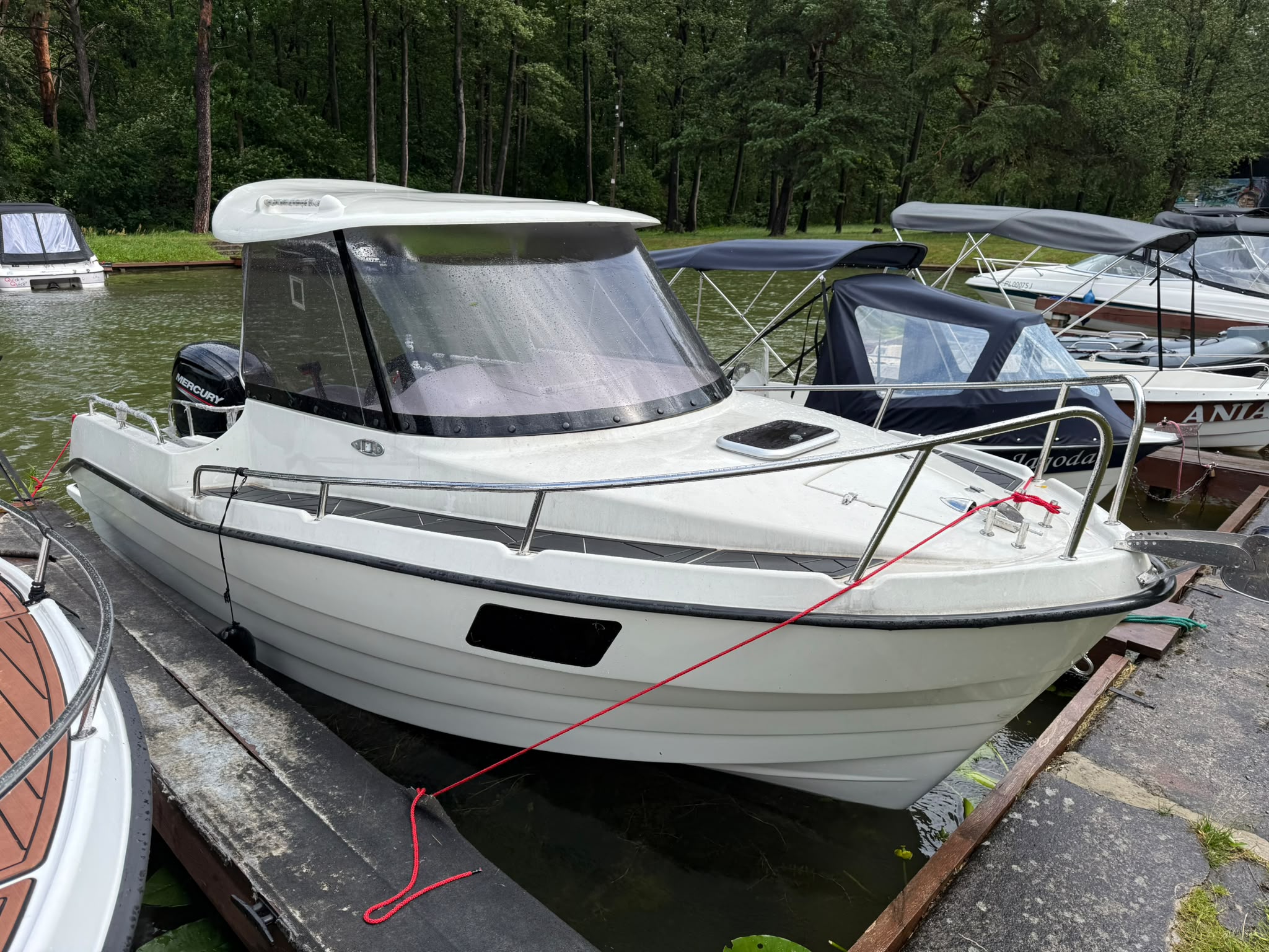 Lakeman 540 Pilothouse - obrazek 2