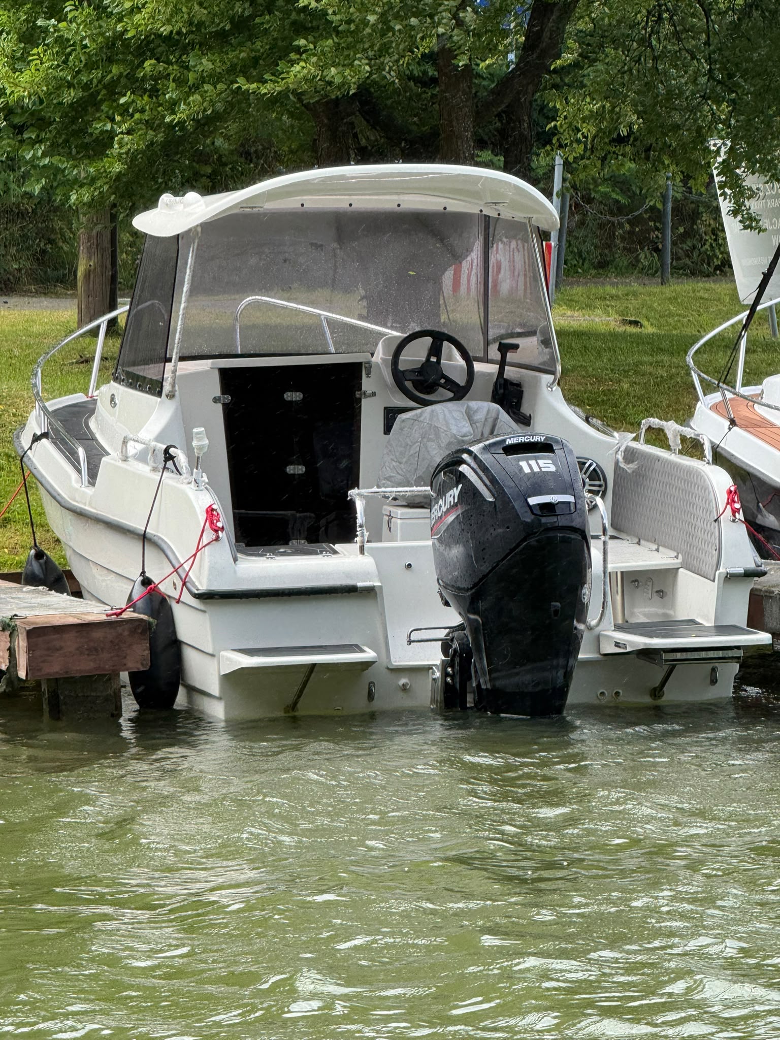 Lakeman 540 Pilothouse - obrazek 3